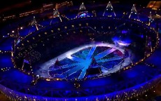 Spice Girls xuất hiện ấn tượng đêm bế mạc Olympic